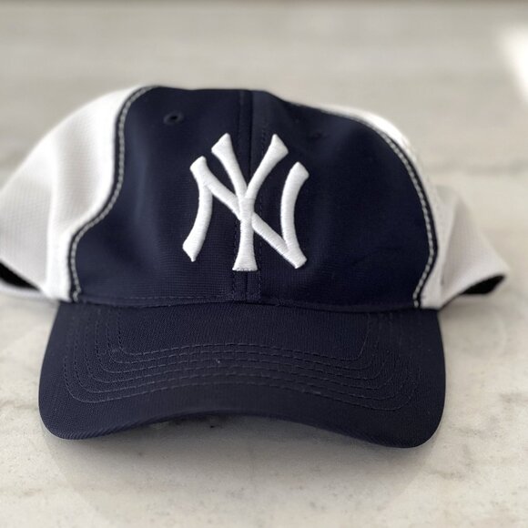 Lot of 5 New York Yankee's Hats - Picture 1 of 5